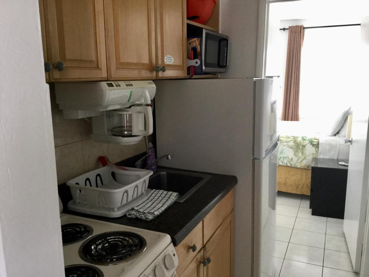 Breakaway Inn Guest House Lauderdale-by-the-Sea Екстер'єр фото