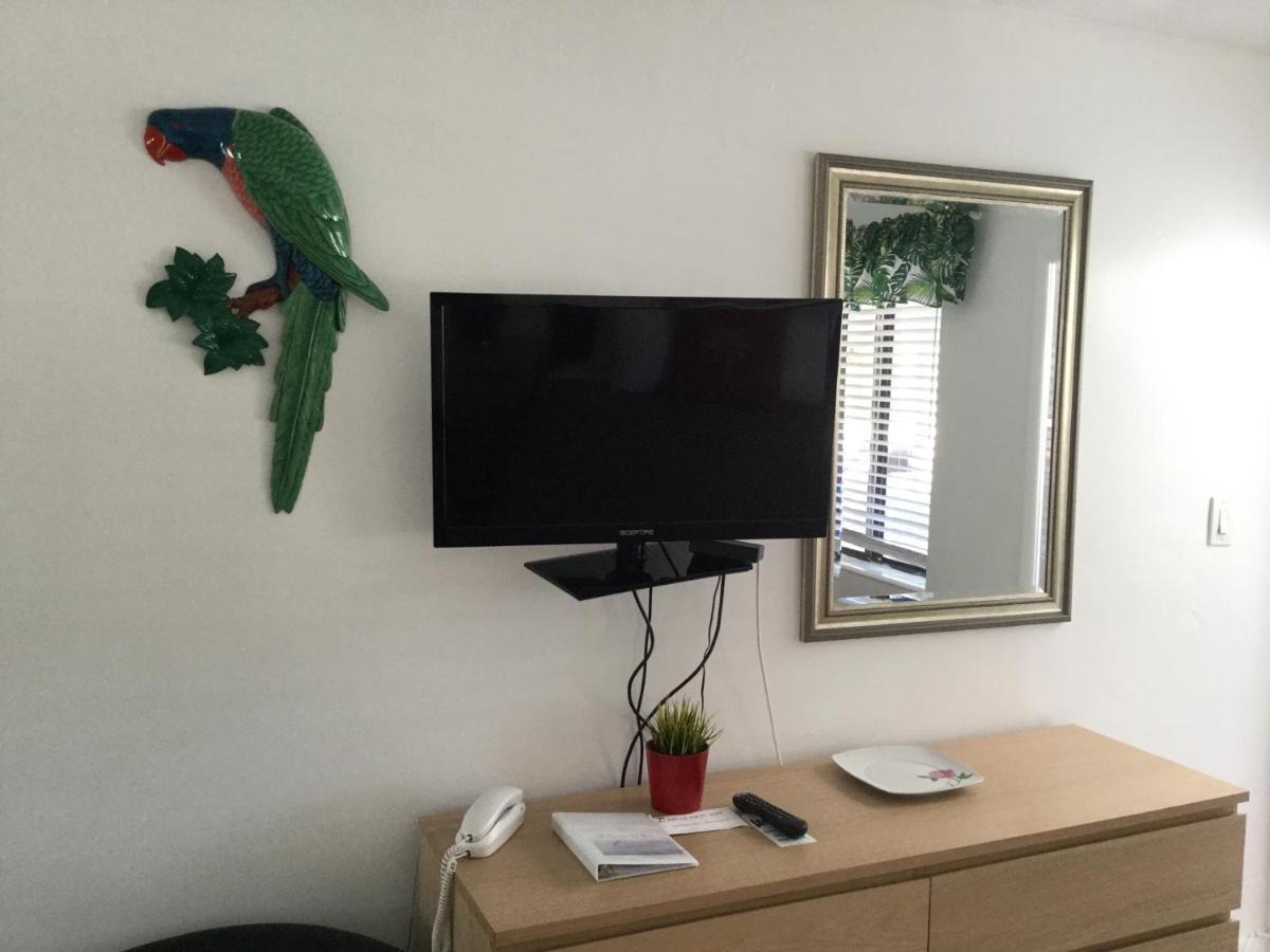 Breakaway Inn Guest House Lauderdale-by-the-Sea Екстер'єр фото