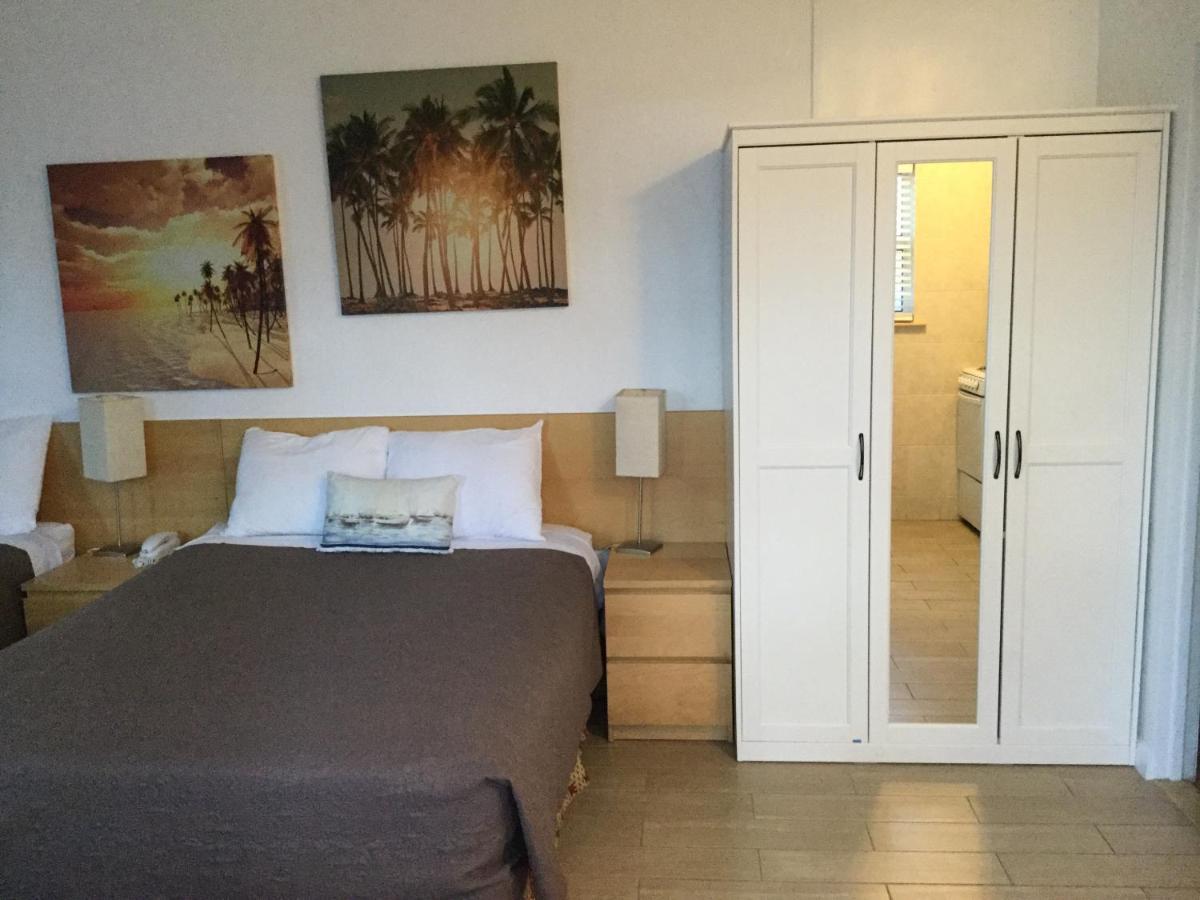 Breakaway Inn Guest House Lauderdale-by-the-Sea Екстер'єр фото