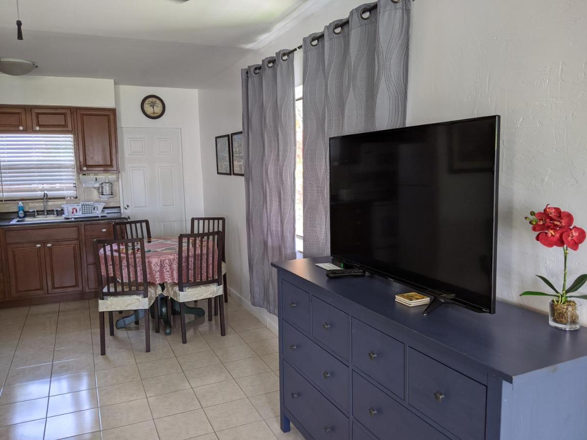 Breakaway Inn Guest House Lauderdale-by-the-Sea Екстер'єр фото