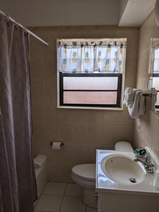Breakaway Inn Guest House Lauderdale-by-the-Sea Екстер'єр фото