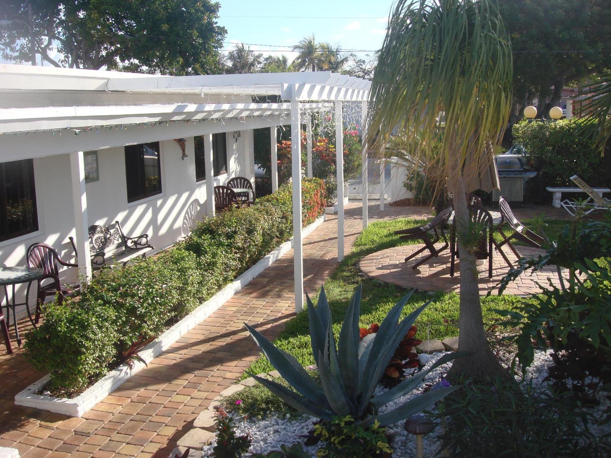 Breakaway Inn Guest House Lauderdale-by-the-Sea Екстер'єр фото