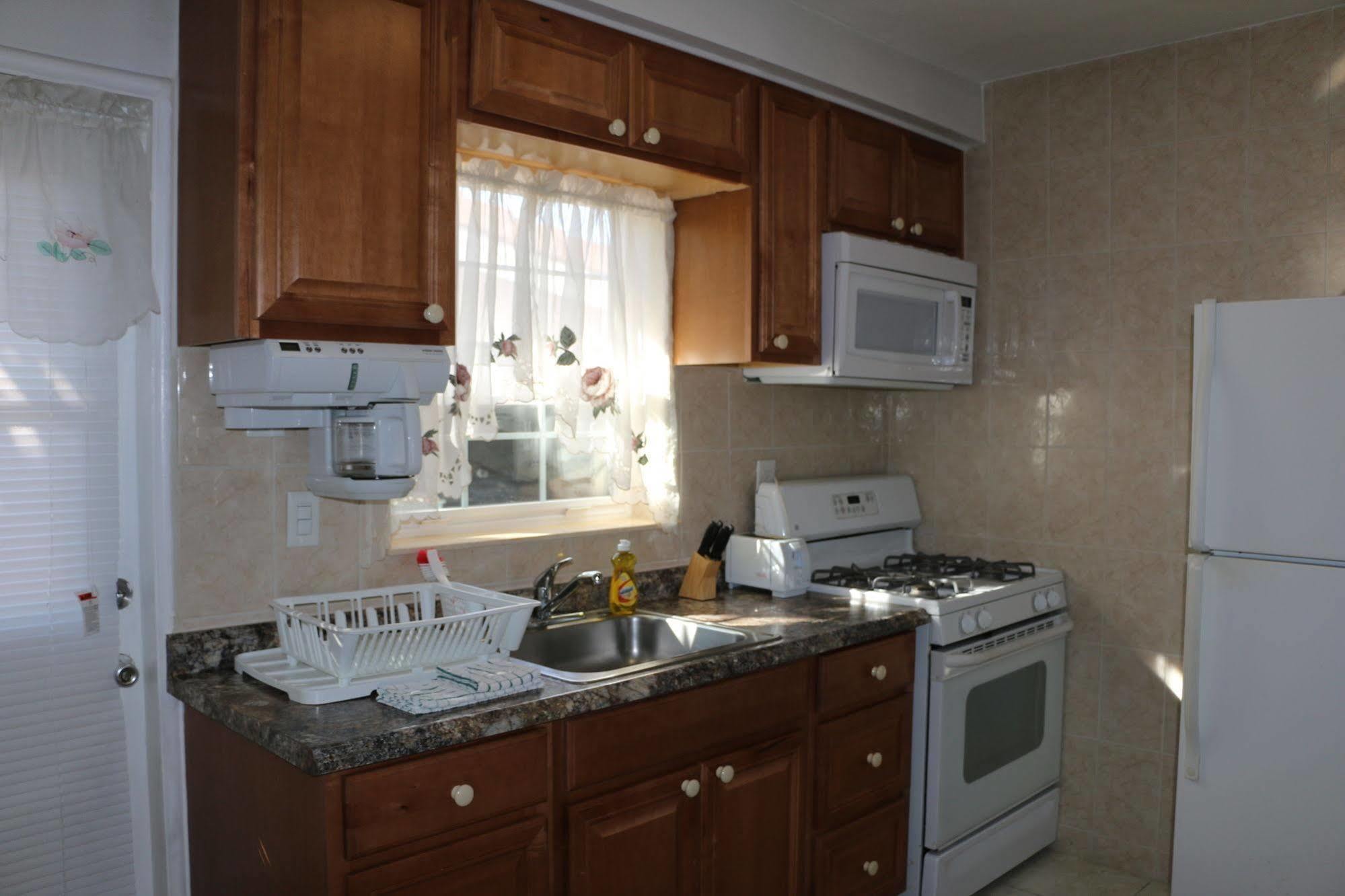 Breakaway Inn Guest House Lauderdale-by-the-Sea Екстер'єр фото